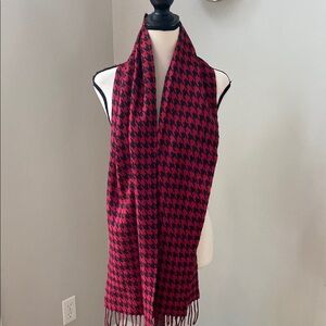 German made 100% cashmere houndstooth plaid black and red scarf dark academia